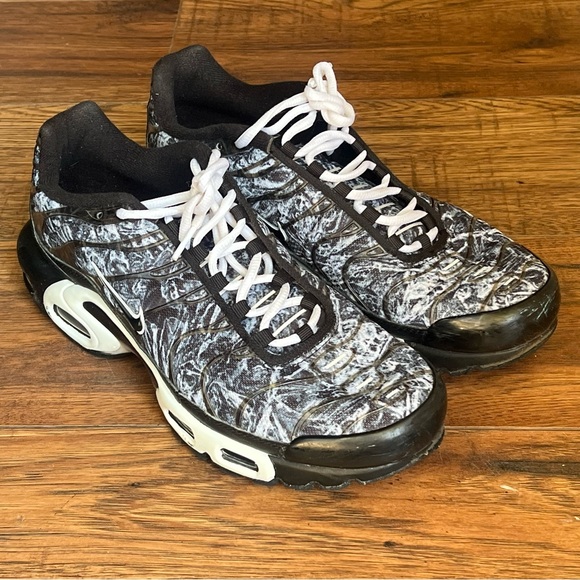 Nike Other - Nike Air Max Plus AMP "Shattered Ice" sneakers